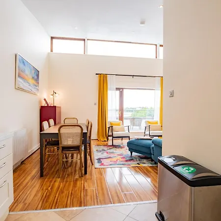 Atalia View Penthouse With Balcony Galway